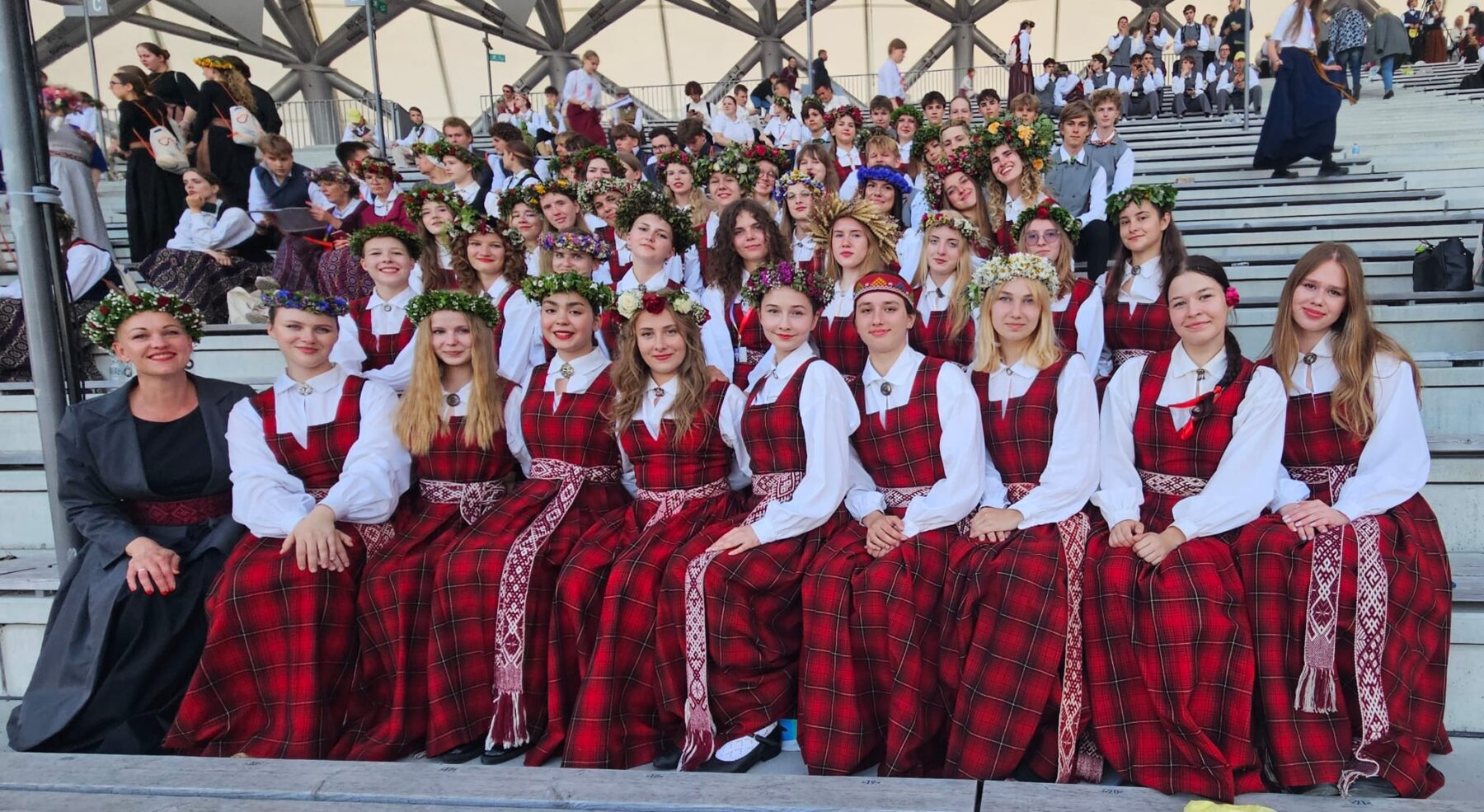 XIII Latvijas Skolu jaunatnes dziesmu un deju svētkos jauktajam korim 3. vieta koru finālskatē