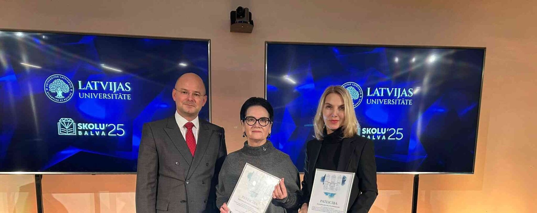 RĀVĢ saņem divus Latvijas Universitātes apbalvojumus